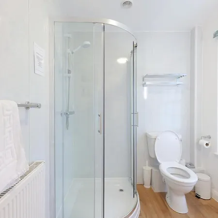 Brendon Arms Guest house 3*