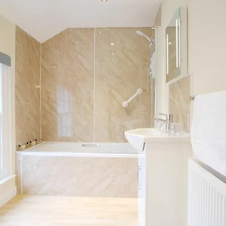 Guest house Brendon Arms 3*